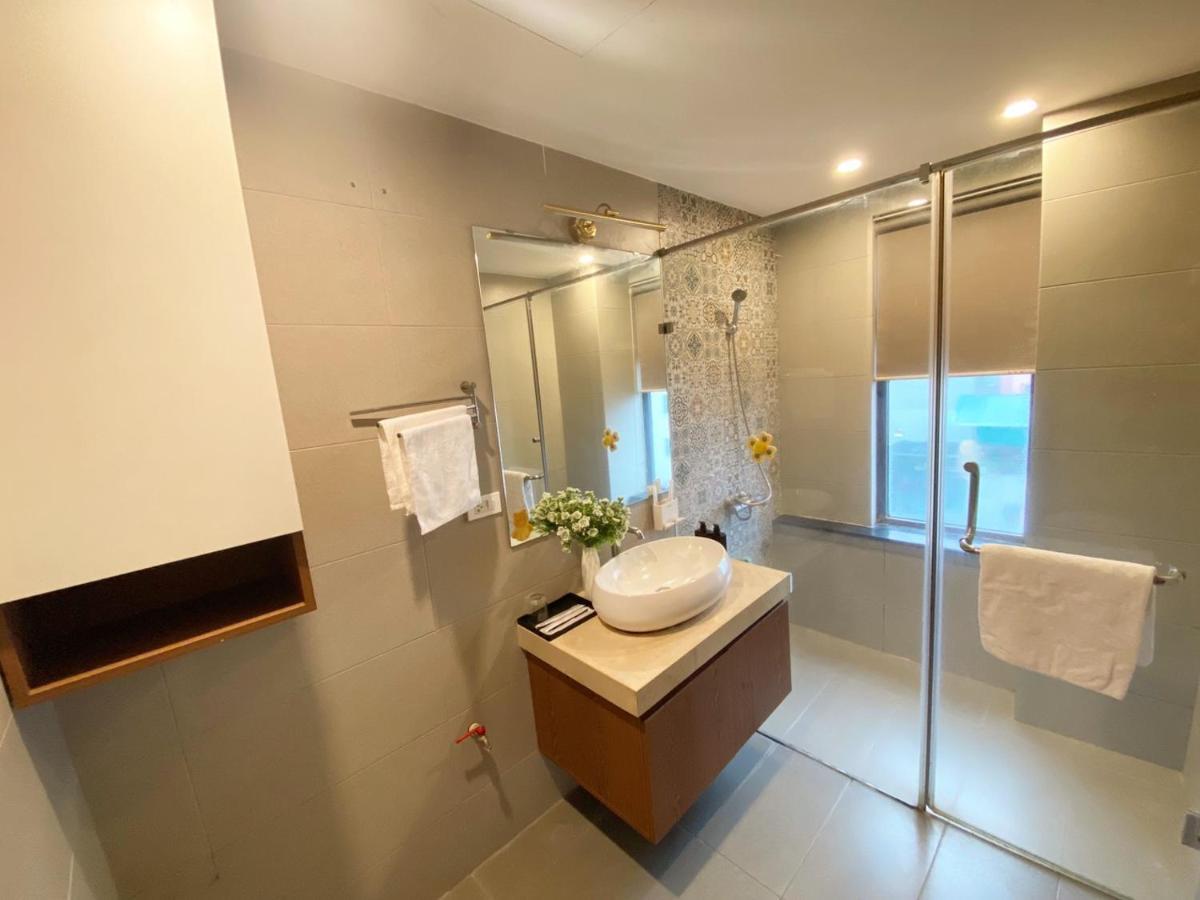 Luxe Paradise Residence Trinh Cong Son Hanoi Bagian luar foto