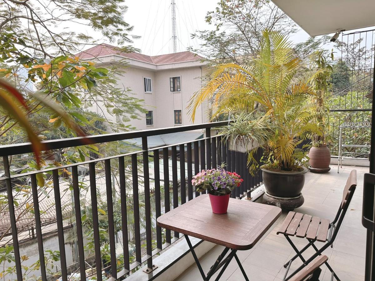 Luxe Paradise Residence Trinh Cong Son Hanoi Bagian luar foto